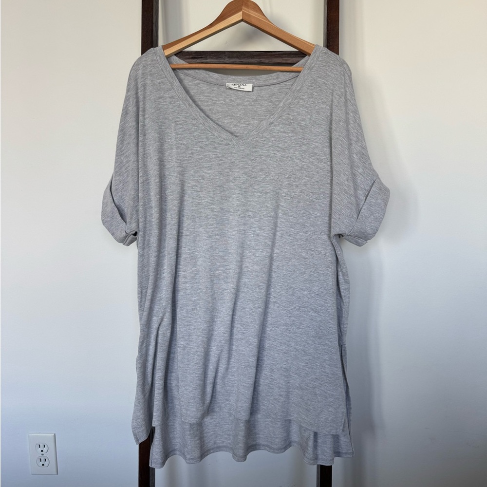Zenana Outfitters Light Gray V-Neck Short Sleeve Top